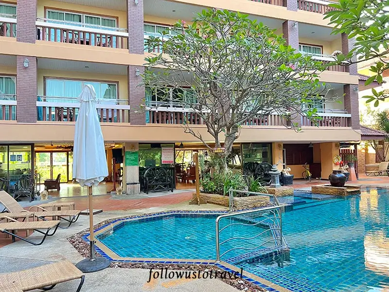 芭達雅飯店Aiyaree Place Hotel泳池