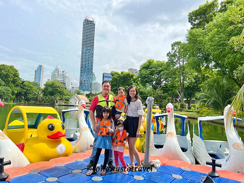 倫披尼公園踩天鵝船遊湖 Lumphini Park Bangkok